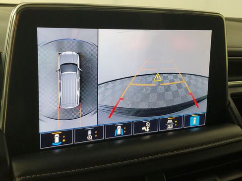 Used 2021 GMC Yukon AT4 w/ AT4 Premium Plus Package image 32