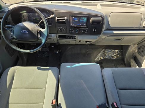 Used 2006 Ford F350 XLT image 19