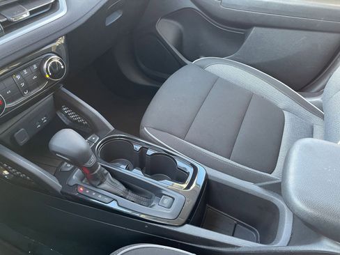 Used 2025 Chevrolet TrailBlazer LT image 40