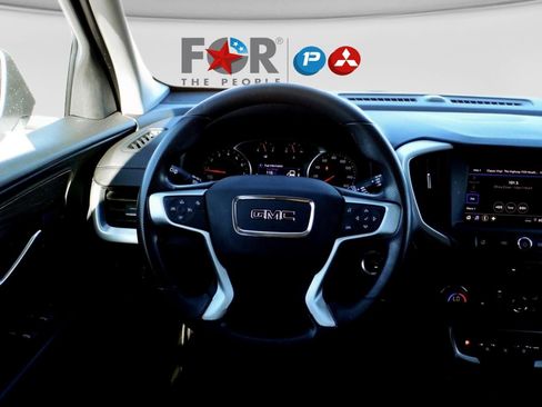Used 2022 GMC Terrain SLE w/ Driver Convenience Package image 12