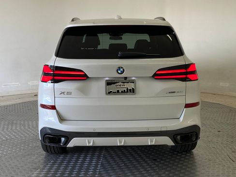New 2026 BMW X5 xDrive40i w/ M Sport Package image 10