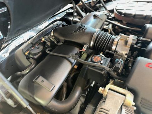 Used 1998 Chevrolet Corvette Convertible w/ Memory Pkg RWD image 84