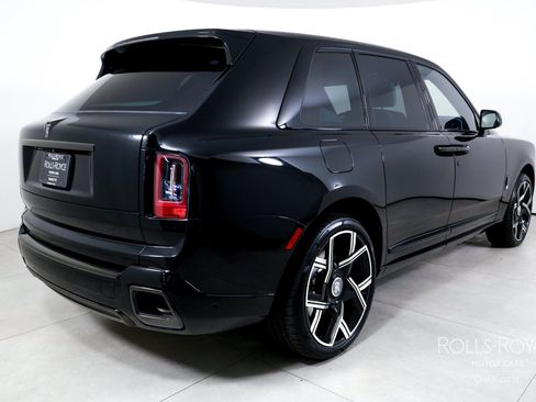 New 2027 Rolls-Royce Cullinan Black Badge AWD/4WD image 2