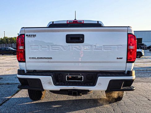 Used 2022 Chevrolet Colorado Z71 AWD/4WD image 5