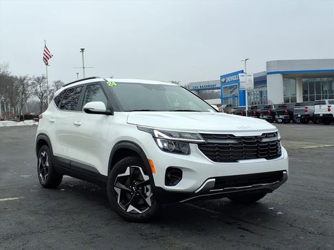 Used 2024 Kia Seltos EX image 1