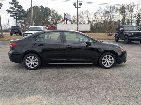 Used 2023 Toyota Corolla LE image 8