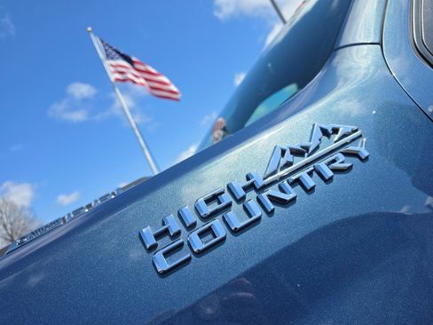 Used 2025 Chevrolet Silverado 2500 High Country image 9