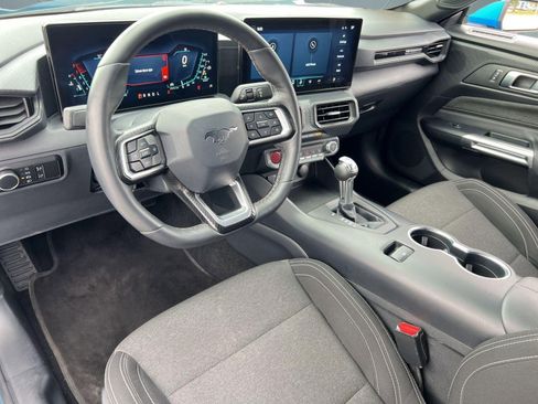 Used 2024 Ford Mustang Coupe RWD image 4