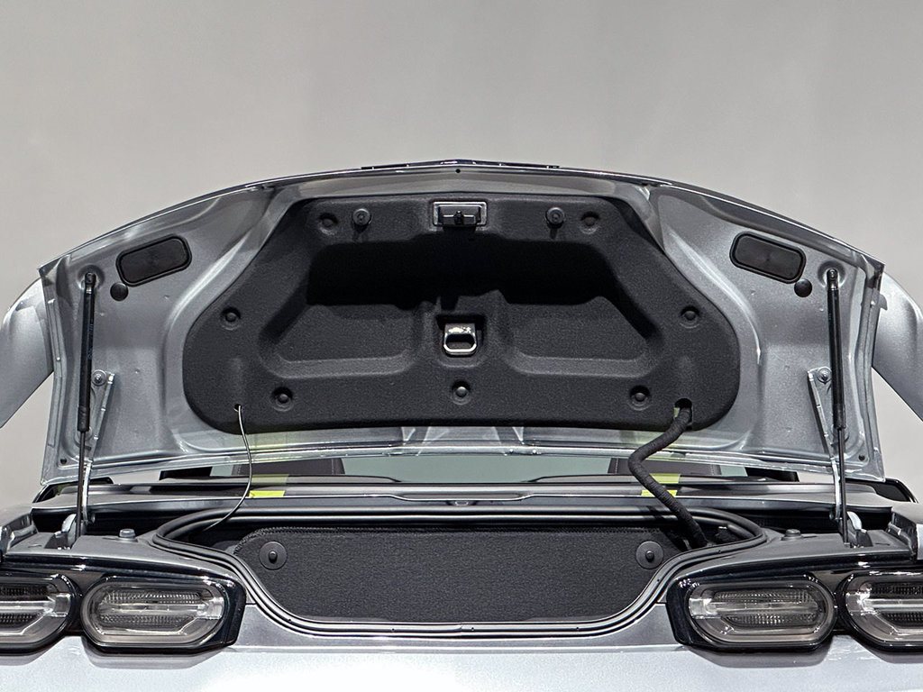 Used 2023 Chevrolet Camaro SS RWD image 39