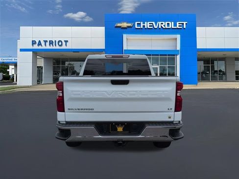 Used 2023 Chevrolet Silverado 1500 LT AWD/4WD image 9