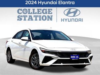 Used 2024 Hyundai Elantra SEL video 1