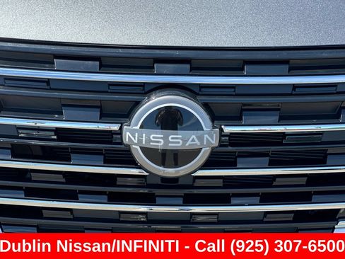 Used 2025 Nissan Rogue S FWD image 45