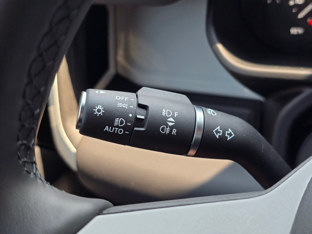 New 2026 Land Rover Defender 110 X-Dynamic SE AWD/4WD image 28