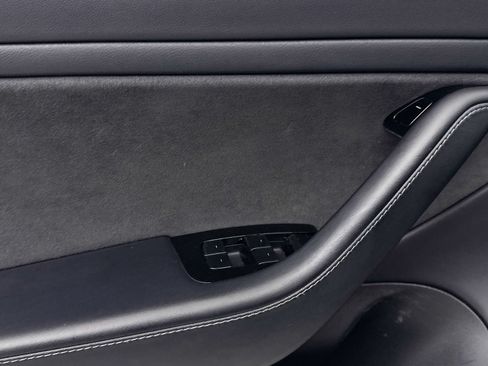 Used 2019 Tesla Model 3 Mid Range RWD image 31