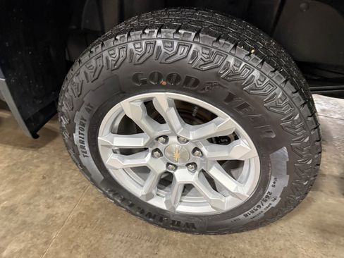 Used 2022 Chevrolet Silverado 1500 LT image 31