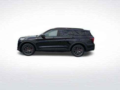 Used 2025 Ford Explorer ST-Line w/ ST-Line Street Pack AWD/4WD image 2