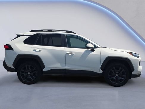 Used 2024 Toyota RAV4 Adventure AWD/4WD image 7