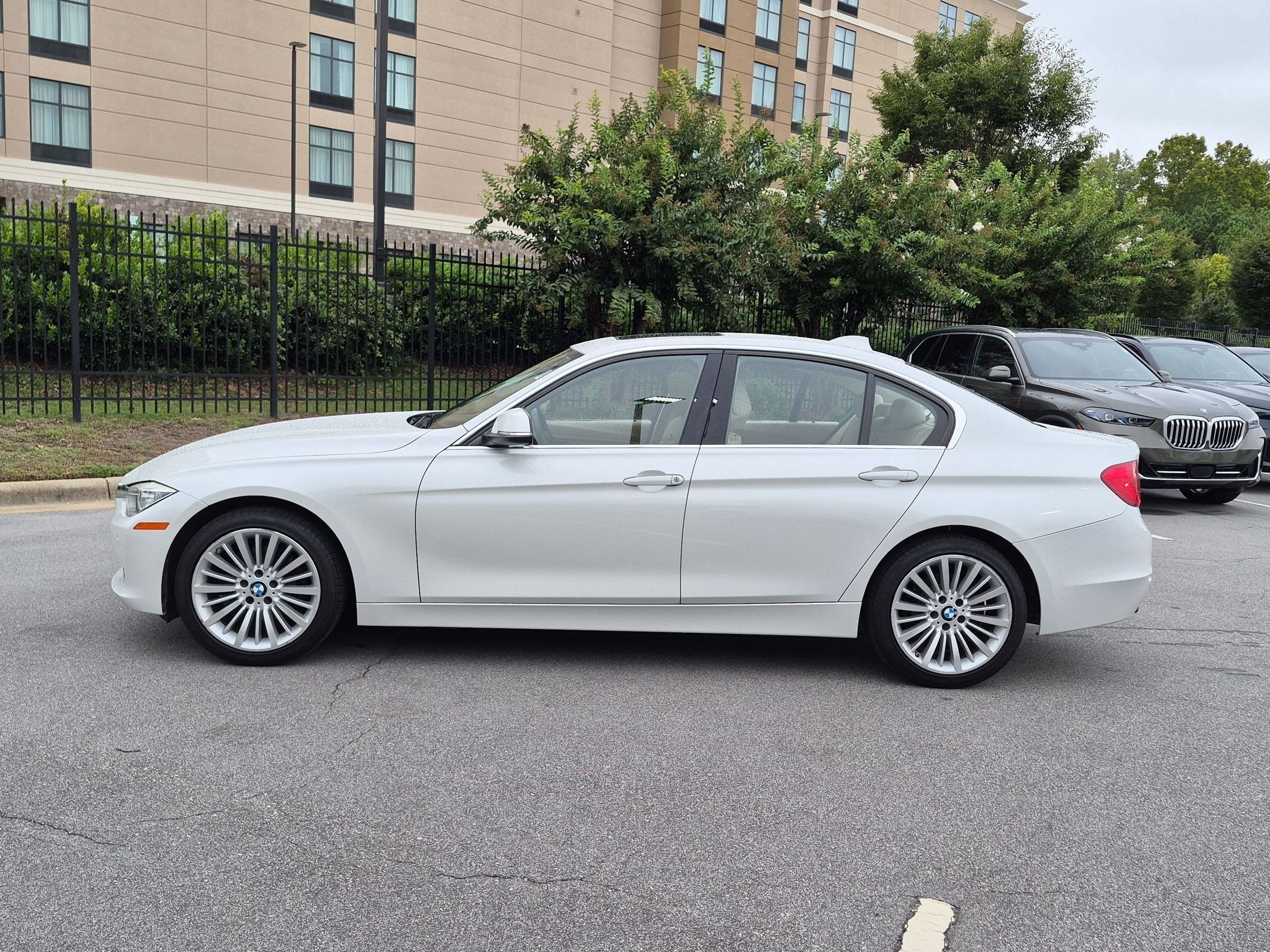 Used 2015 BMW 328i Sedan RWD image 6