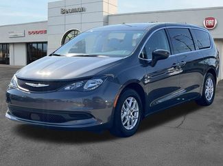 Used 2023 Chrysler Voyager LX FWD video 3