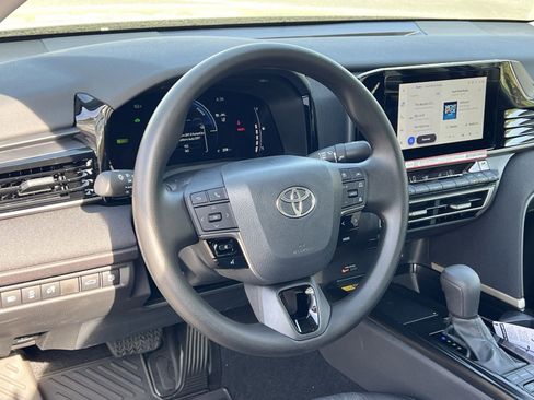 New 2026 Toyota Camry LE image 12