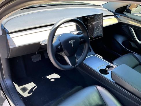 Used 2021 Tesla Model 3 Long Range AWD/4WD image 17