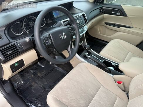 Used 2015 Honda Accord EX image 11