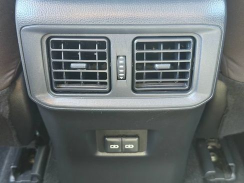 Used 2022 Toyota RAV4 XLE w/ Convenience Package AWD/4WD image 17