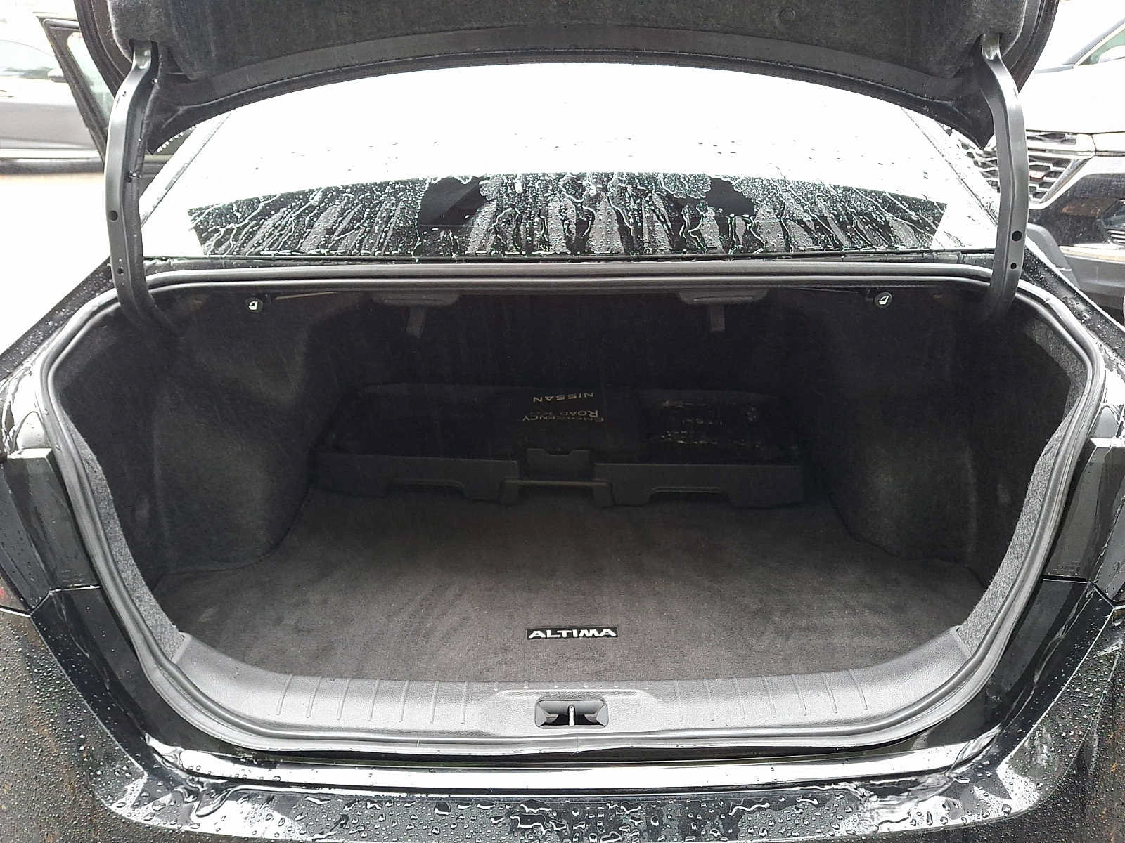 Used 2024 Nissan Altima 2.5 SL FWD image 26