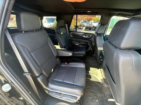 Used 2024 Chevrolet Tahoe Z71 w/ Luxury Package image 15