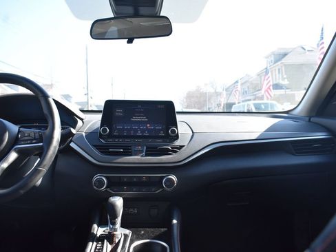 Used 2025 Nissan Altima 2.5 SR image 33