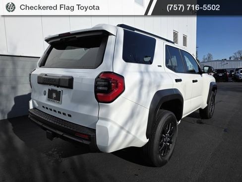 Used 2025 Toyota 4Runner SR5 image 7
