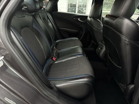 Used 2015 Chrysler 200 S w/ Comfort Group image 27