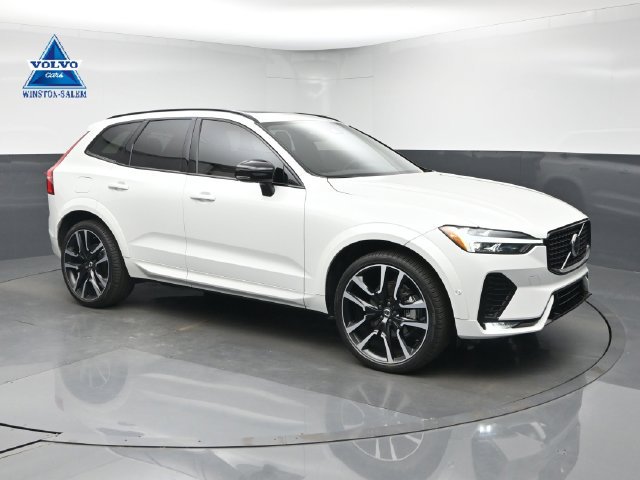 Used 2024 Volvo XC60 B5 Ultimate w/ Protection Package Premier AWD/4WD image 1