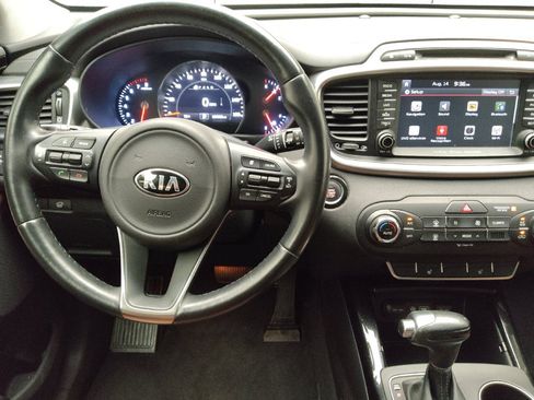 Used 2017 Kia Sorento SX AWD/4WD image 22