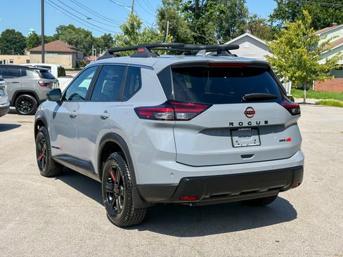 Used 2025 Nissan Rogue SV w/ Rock Creek Premium Package AWD/4WD image 9