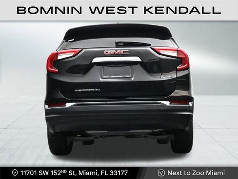 Used 2022 GMC Terrain SLT w/ Tech Package image 24