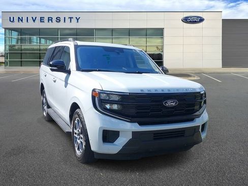 Certified 2025 Ford Expedition Active AWD/4WD image 1