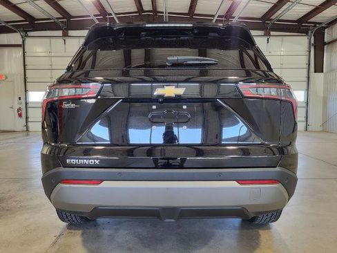 Used 2025 Chevrolet Equinox LT image 4