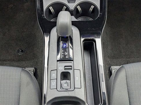 Used 2025 Toyota Prius LE image 25