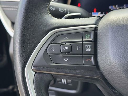 Used 2021 Jeep Grand Cherokee L Laredo w/ Luxury Tech Group I AWD/4WD image 22