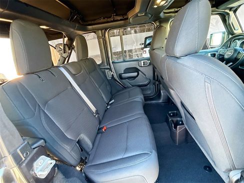 Used 2021 Jeep Wrangler Unlimited Sport image 30