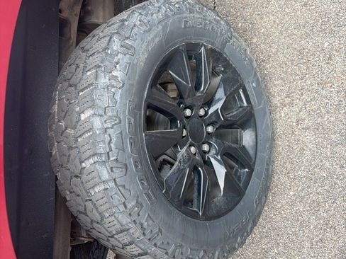 Used 2022 Chevrolet Silverado 1500 Custom w/ Safety Confidence Package image 10