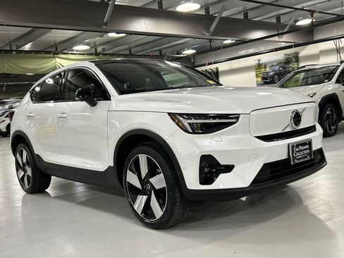 Certified 2023 Volvo C40 P8 Recharge Ultimate AWD/4WD image 1
