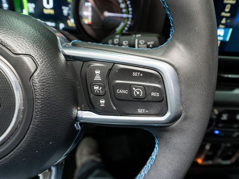 Used 2024 Jeep Wrangler High Altitude AWD/4WD image 29
