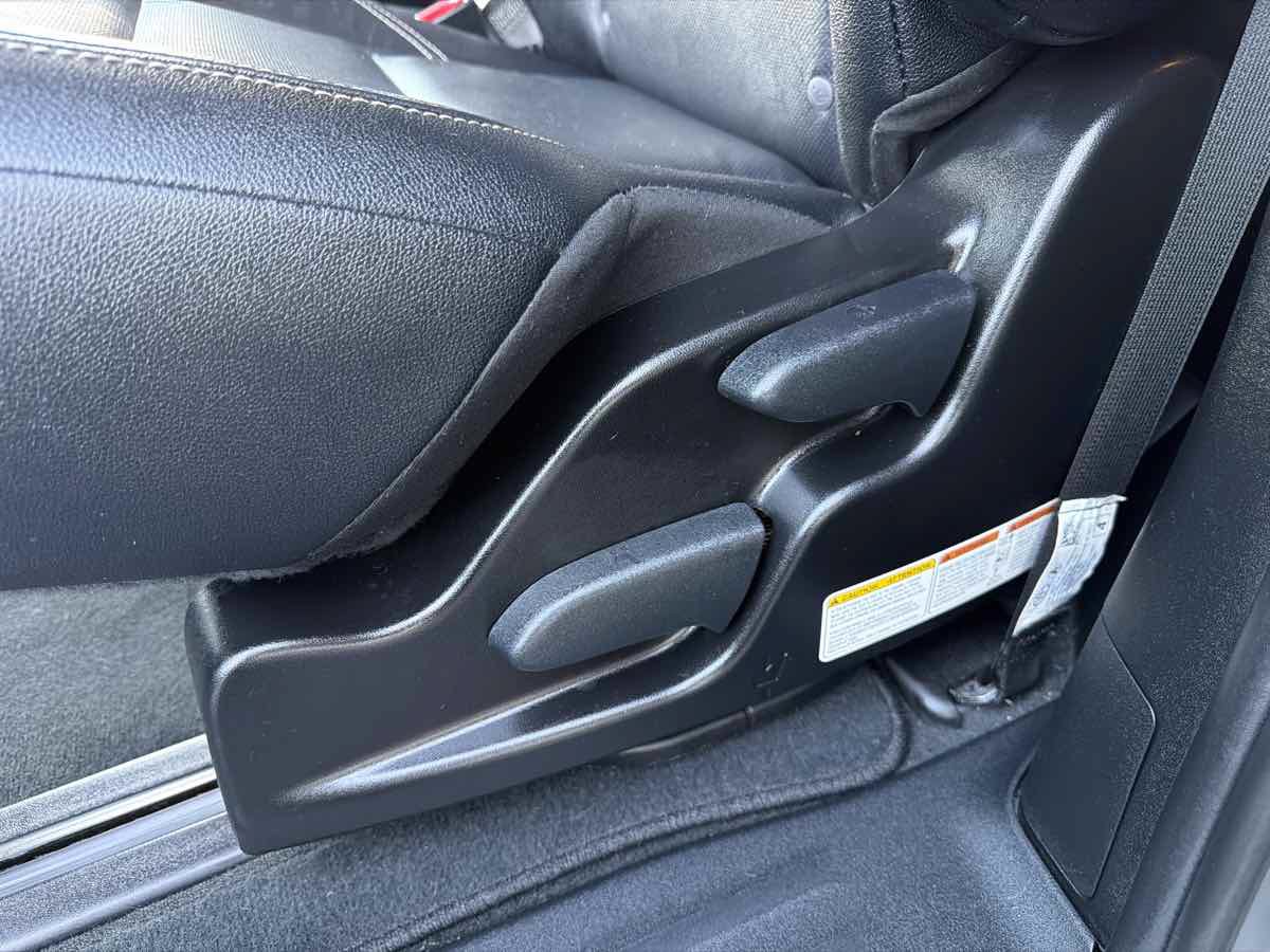 Used 2018 Toyota Sienna SE FWD image 36