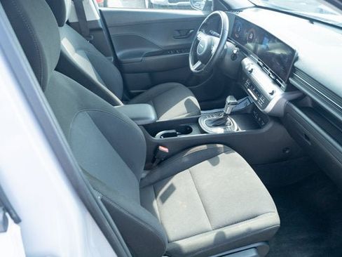 Used 2025 Hyundai Kona SEL AWD/4WD image 40