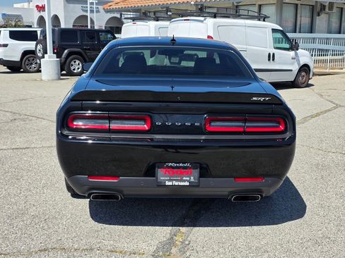 Used 2018 Dodge Challenger SRT w/ Technology Group RWD image 7