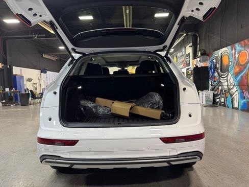 Used 2023 Audi Q5 2.0T Premium w/ Convenience Package AWD/4WD image 5