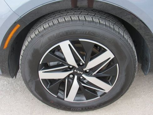 Used 2022 Kia Sorento S image 10