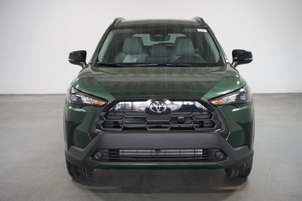 New 2026 Toyota Corolla Cross LE w/ Moonroof Package FWD image 2